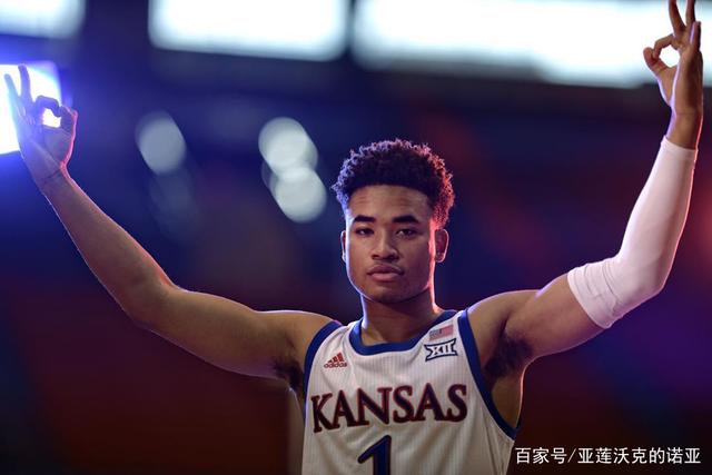 杨瀚森11+16+8青岛大胜新疆 上海3分险胜同曦